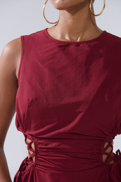 ALINA LACE UP DETAIL MAXI DRESS IN BURGUNDY