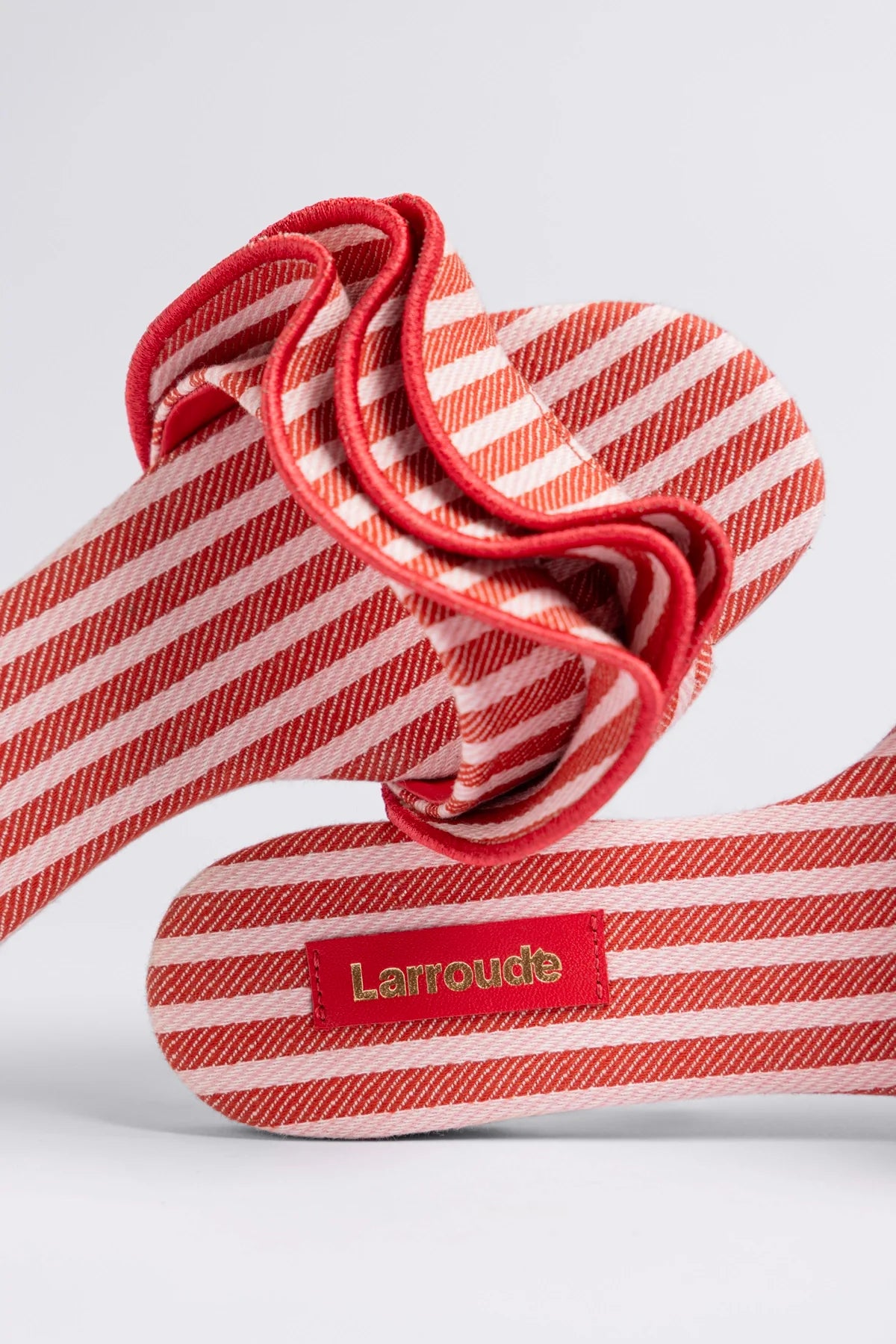 Ivy Ruffle Flat Carmine Striped Canva