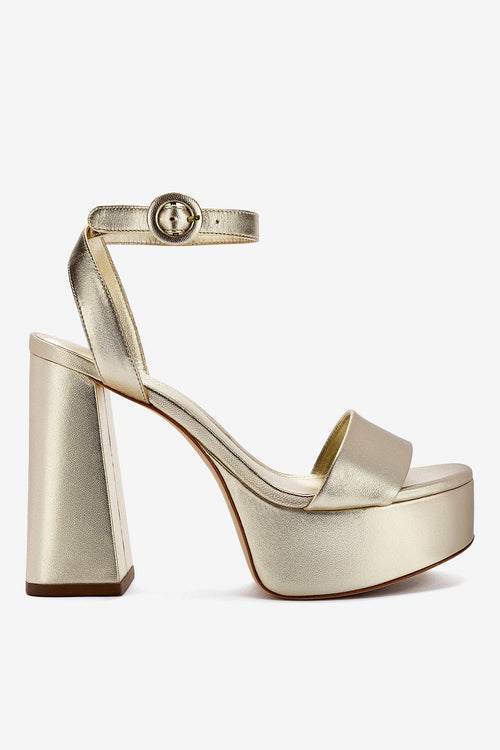 Dolly Sandal In Platina Metallic Leather
