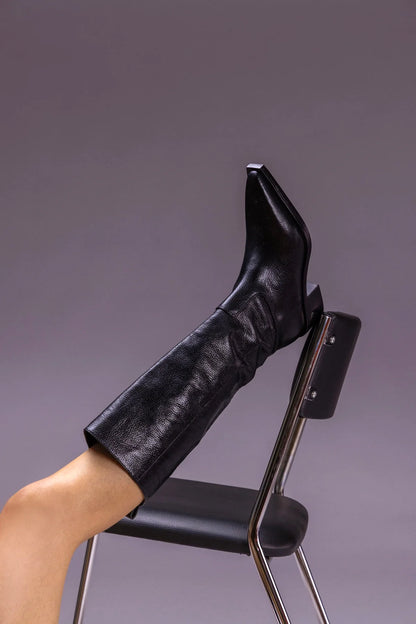 Florencia Boot In Black Leather