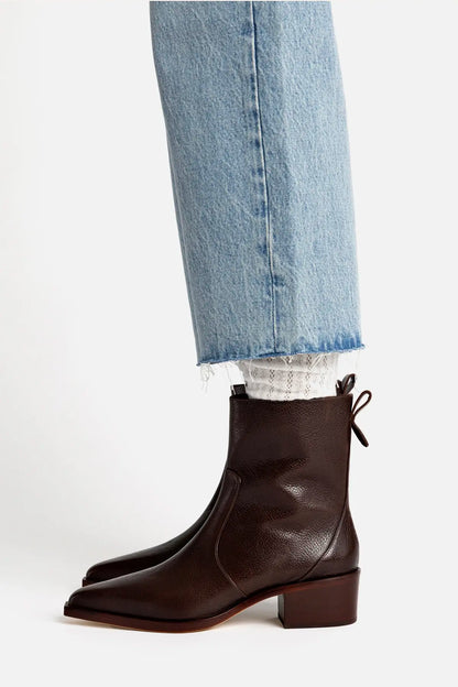 Florencia Low Boot In Brown Leather