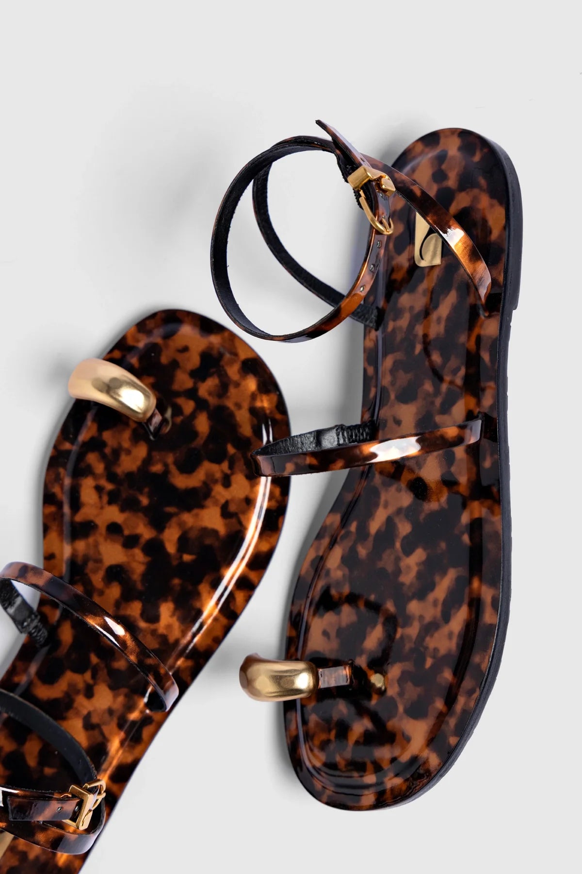 Biarritz Flat Sandal Tortoise Leather