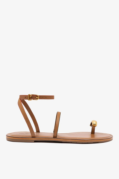 Biarritz Flat Sandal In Light Caramel Leather
