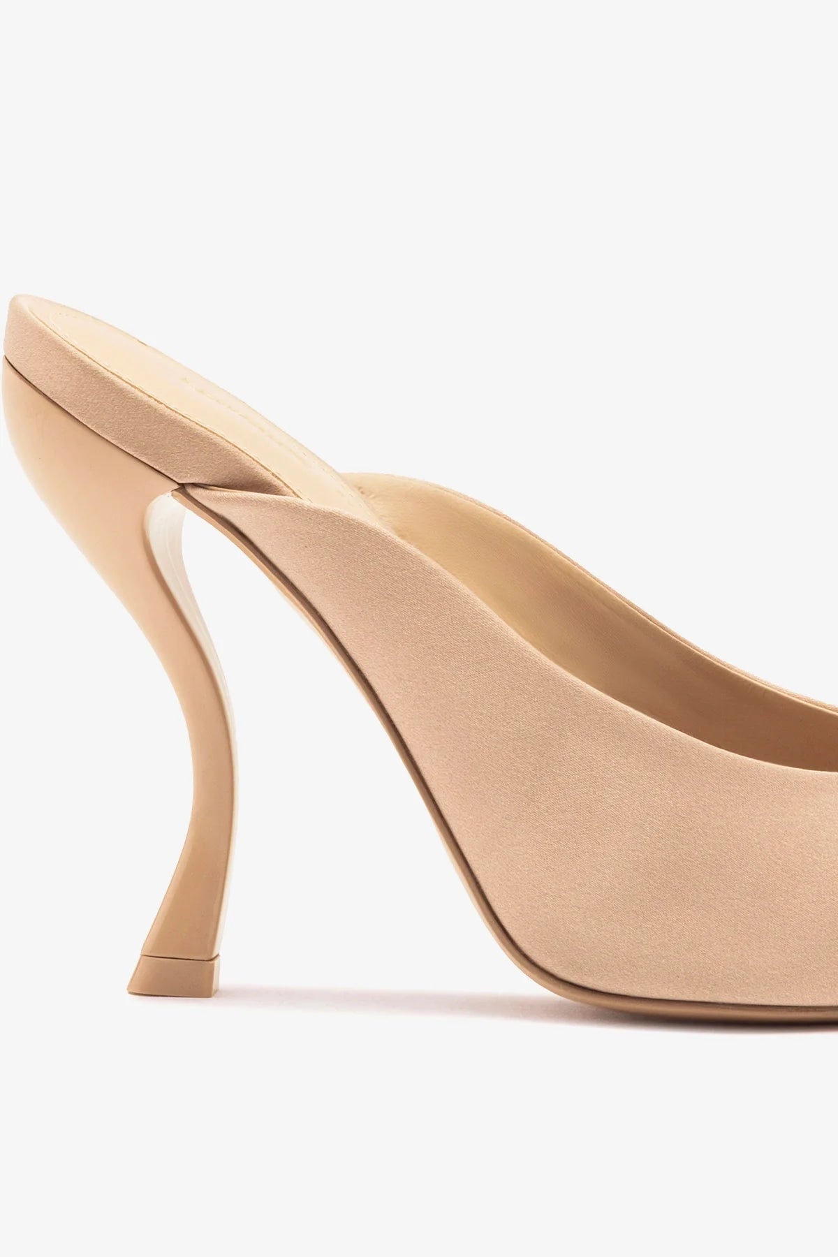 Larroudé x Nicolò B.: Inna Mule Sand Satin