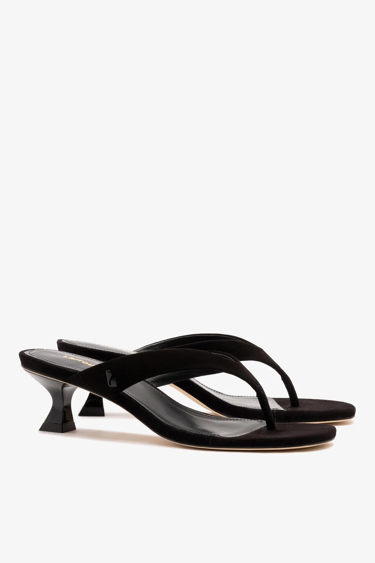 Gaia Low In Black Leather