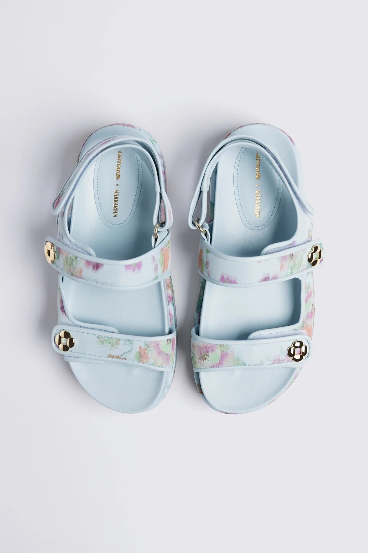 Larroudé x Markarian: Jetty Sandal Apple Blue Floral Ikat