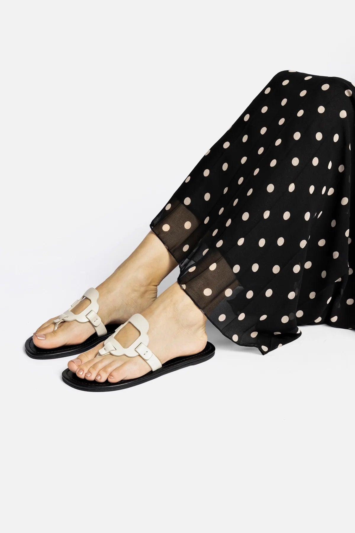Margherita Thong Sandal In Ivory Leather