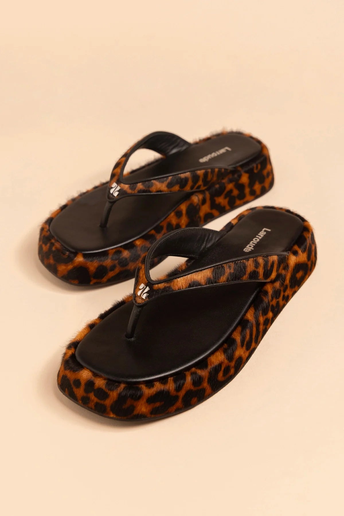 Roxy Thong Sandal Leopard Leather