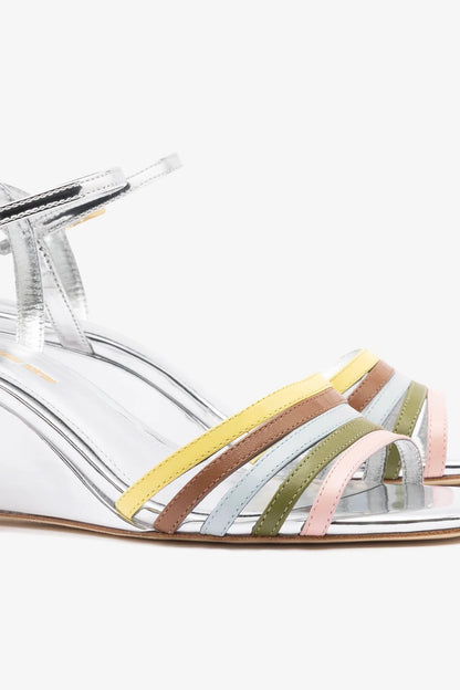 Larroudé x Ciao Lucia: Daiana Wedge Sandal Silver Leather