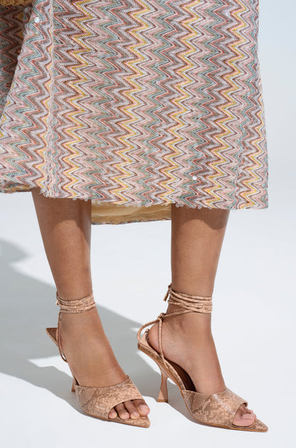 AKIRA OWENS TAN CHUNKY SANDAL