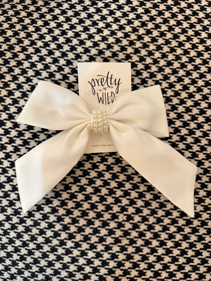 Ellie Ellie x Pretty Wild Bow