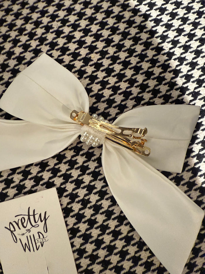 Ellie Ellie x Pretty Wild Bow
