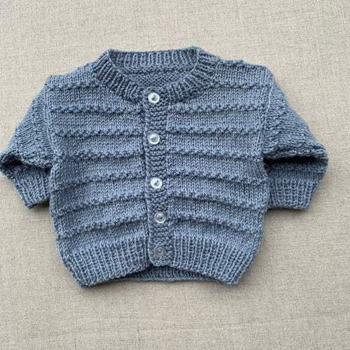 Knitted by Nana Timmy Cardigan Whispy Blue