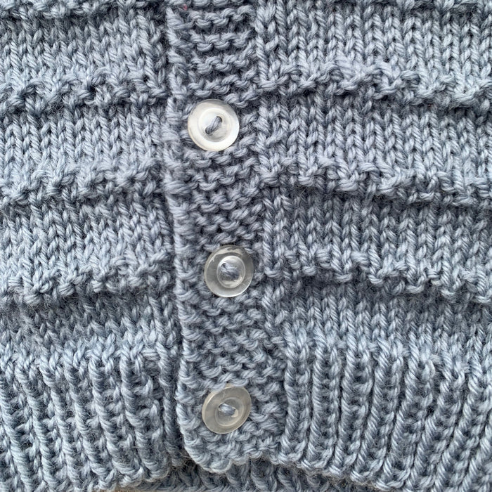 Knitted by Nana Timmy Cardigan Whispy Blue