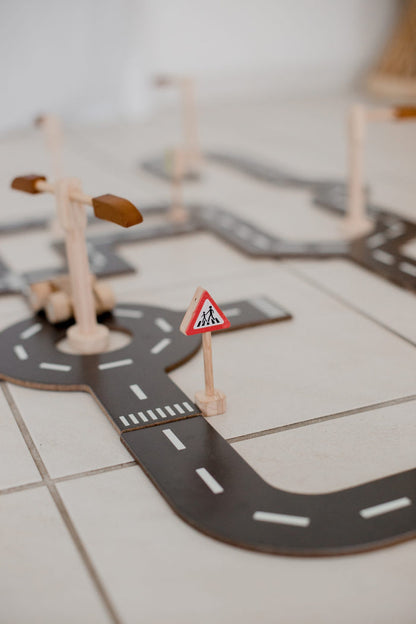 Qtoys Road Sign And Street Light Set